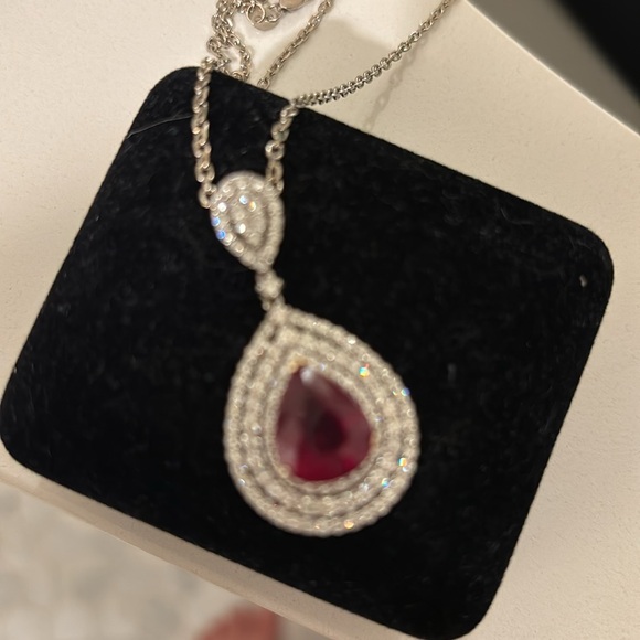 Gorgeous Ruby & Diamond Pendant 18kt. White gold from Hong Kong - Picture 13 of 17
